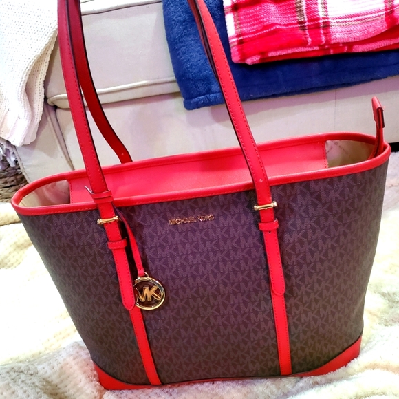 MICHAEL Michael Kors Handbags - Michael Kohrs large tote